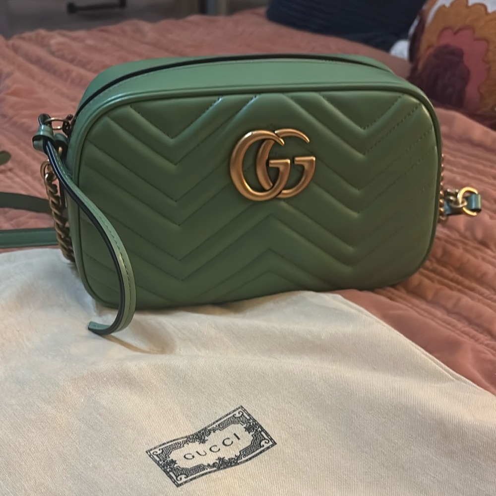 Green crossbody bag